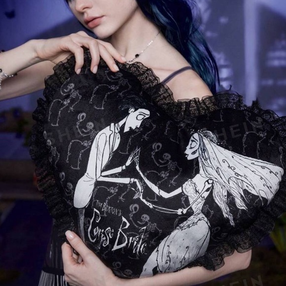 Corpse Bride | 1pc Letter Skeleton Graphic Heart Design Decorative, Throw Pillow - Picture 3 of 4